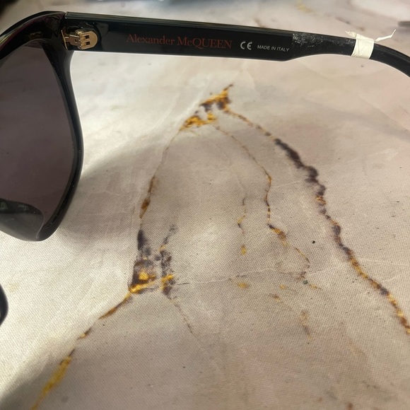 Alexander McQueen Women's Sunglasses - Grey Oversized Lens AM0331SK-3001 - Picture 8 of 10